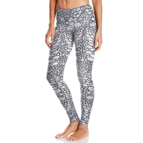 ALO Yoga Pants - ALO YOGA Airbrush Legging Iguana | S